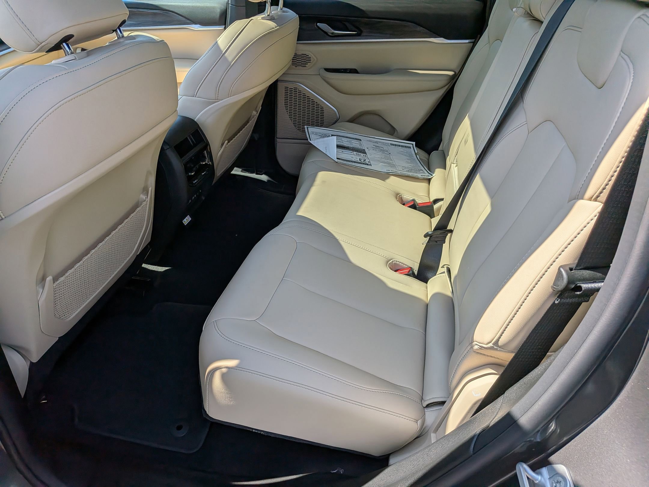 New 2026 Jeep Grand Cherokee Limited w/ Limited Altitude Package RWD image 29