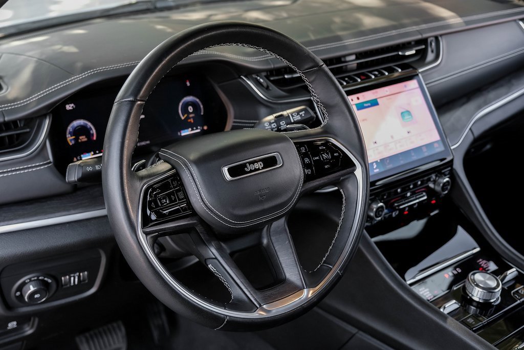 Used 2022 Jeep Grand Cherokee L Overland w/ MOPAR Finishing Package image 4