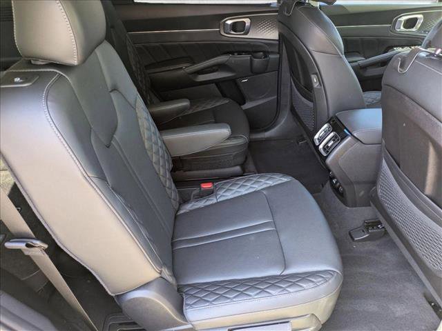 Used 2023 Kia Sorento SX image 22