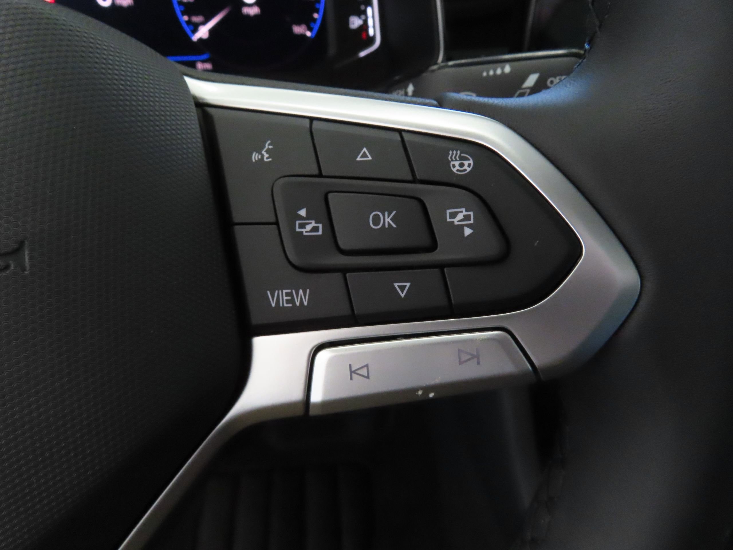 New 2026 Volkswagen Jetta SEL FWD image 13