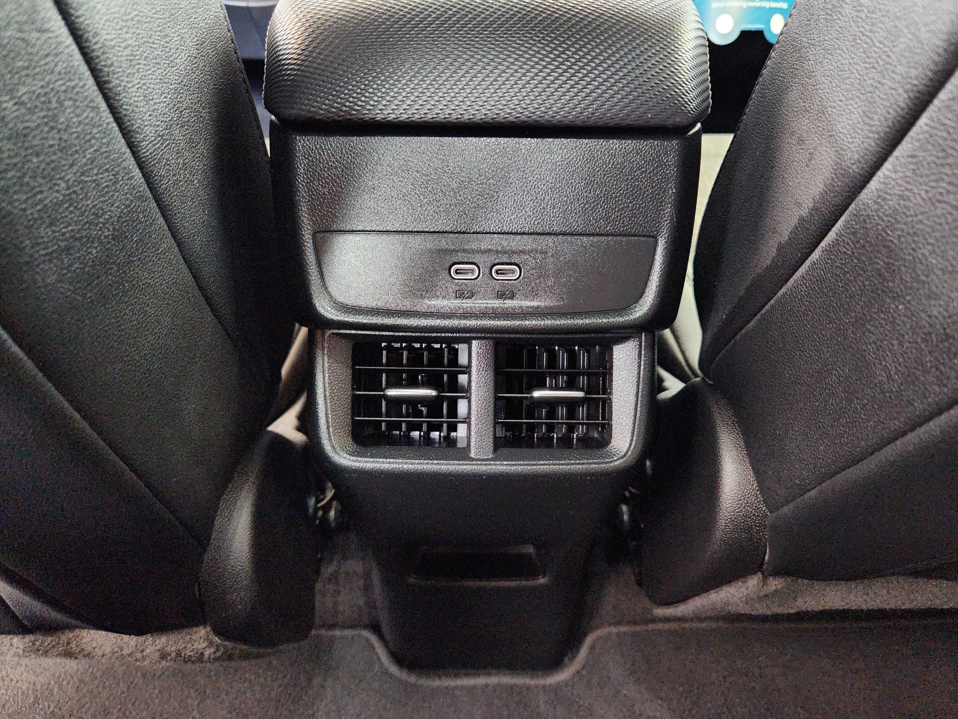 Used 2025 Chevrolet Equinox LT w/ Convenience Package II FWD image 32