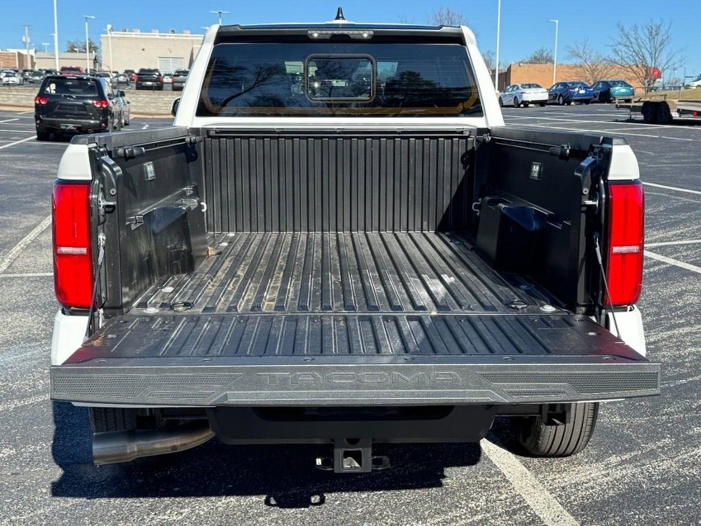 Certified 2025 Toyota Tacoma SR5 image 4