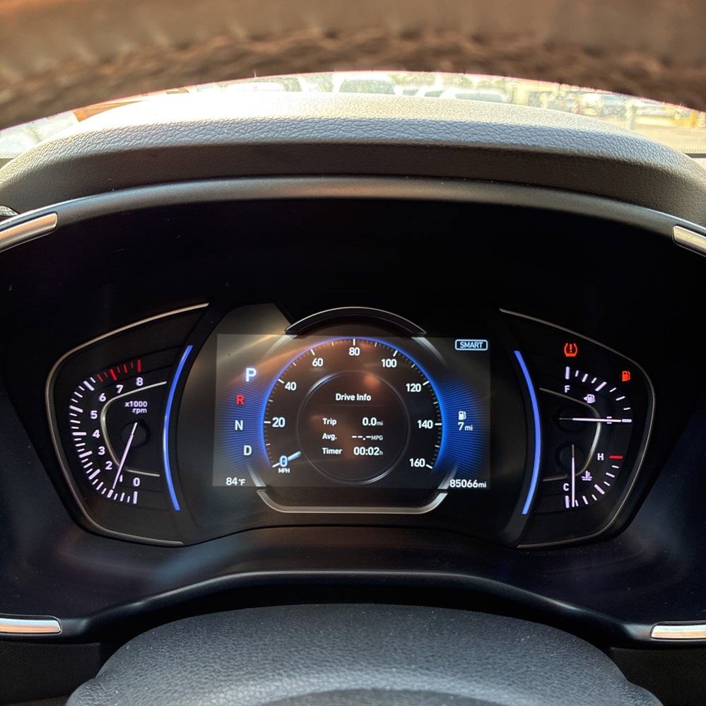 Used 2019 Hyundai Santa Fe Limited image 5