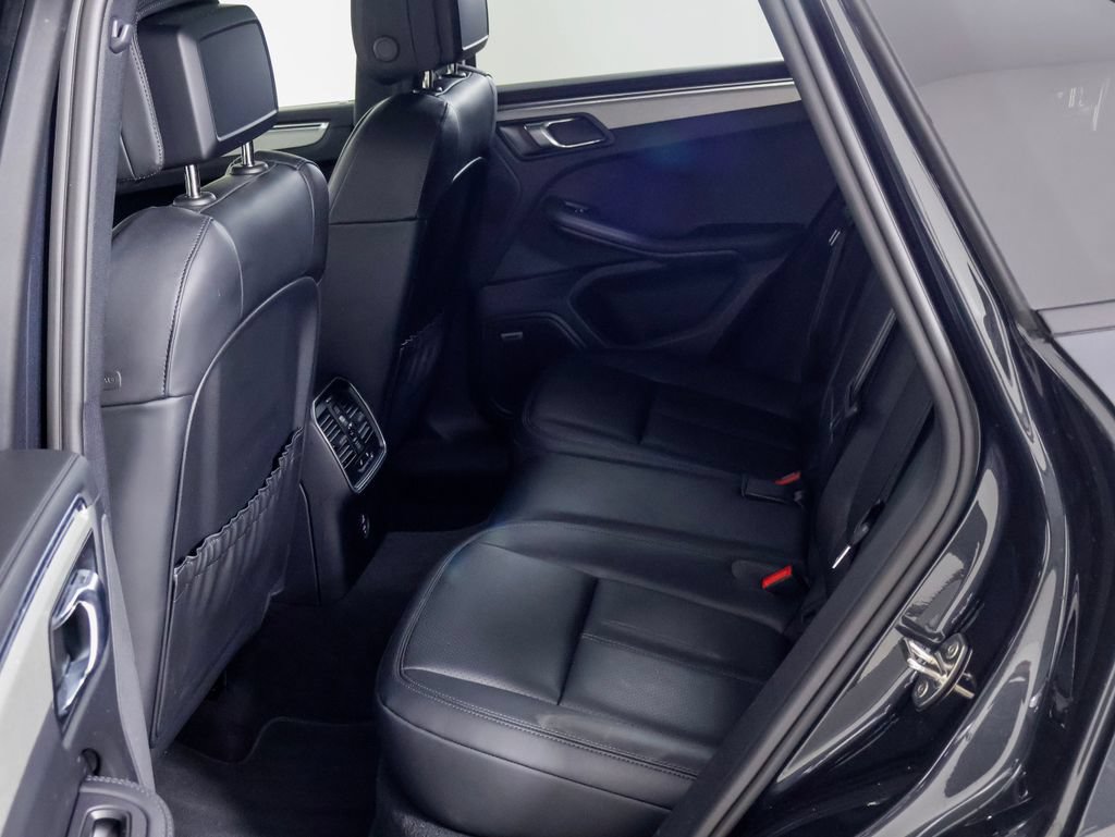 Certified 2026 Porsche Macan S AWD/4WD image 15