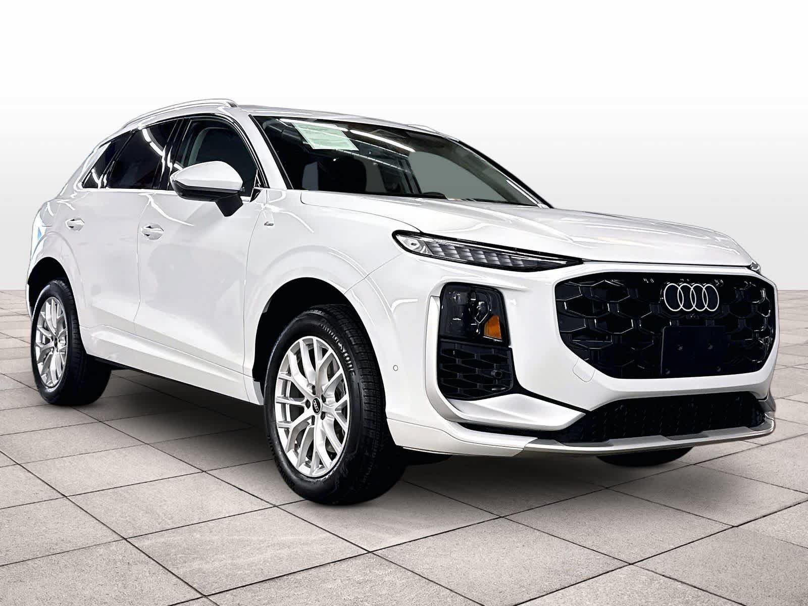 Used 2026 Audi Q3 quattro 2.0T AWD/4WD image 2