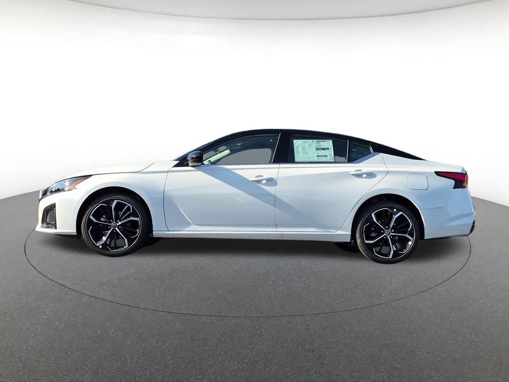 New 2026 Nissan Altima 2.5 SR AWD/4WD image 8