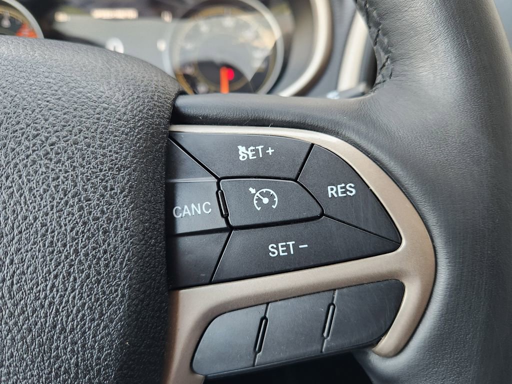 Used 2016 Jeep Cherokee Limited FWD image 29