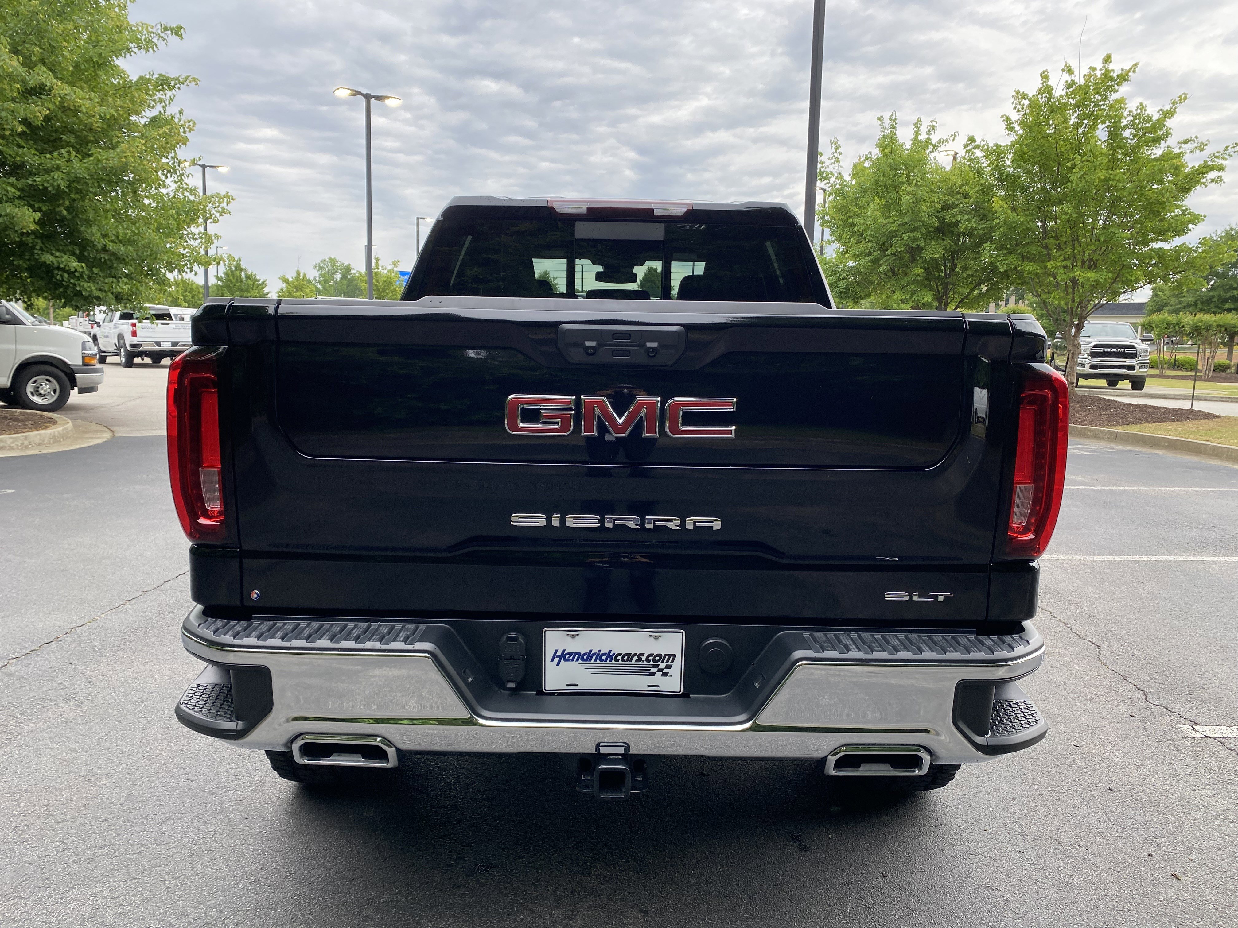 Used 2024 GMC Sierra 1500 SLT AWD/4WD image 8