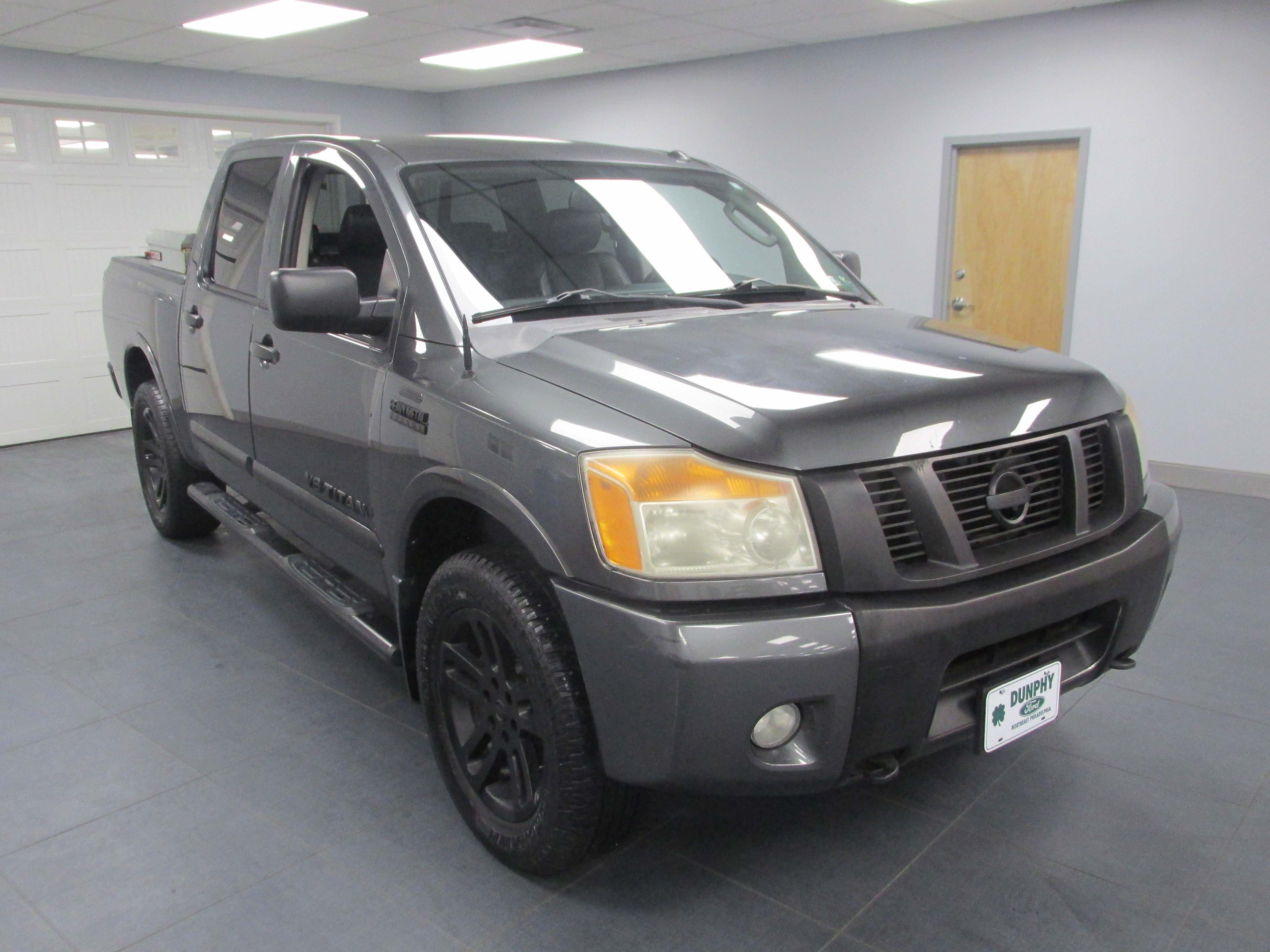 Used 2011 Nissan Titan SL w/ Heavy Metal Edition Pkg AWD/4WD image 3