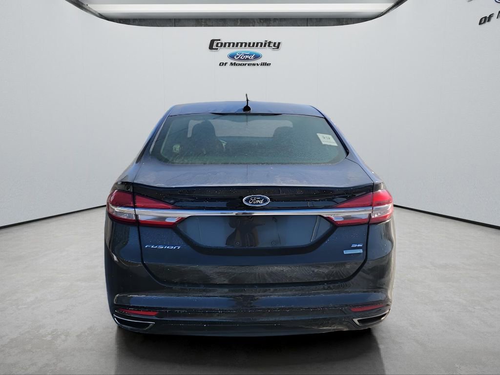 Used 2017 Ford Fusion SE w/ Fusion SE Technology Package image 7