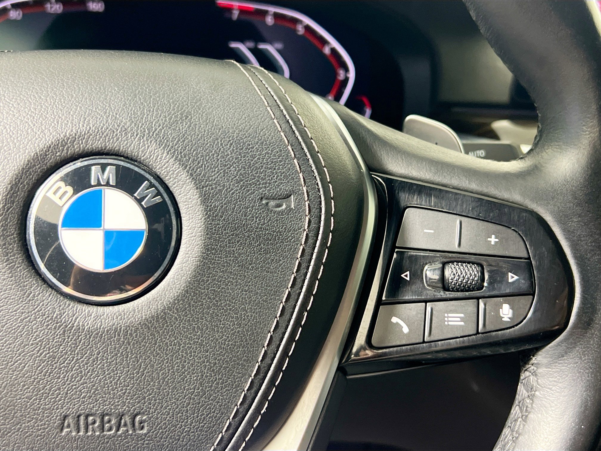 Used 2020 BMW 540i w/ Convenience Package image 19