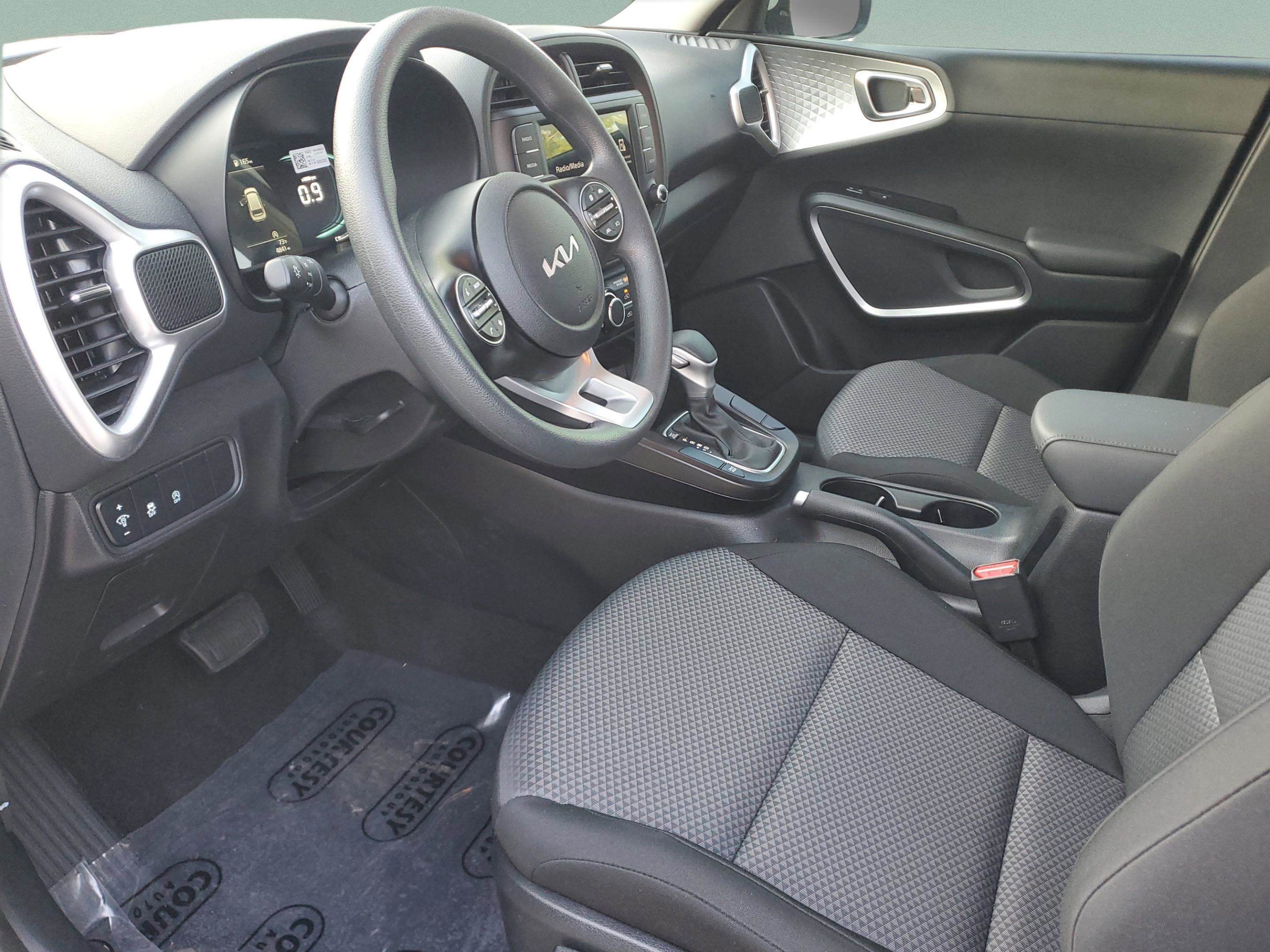 Certified 2025 Kia Soul LX w/ LX Technology Package image 14