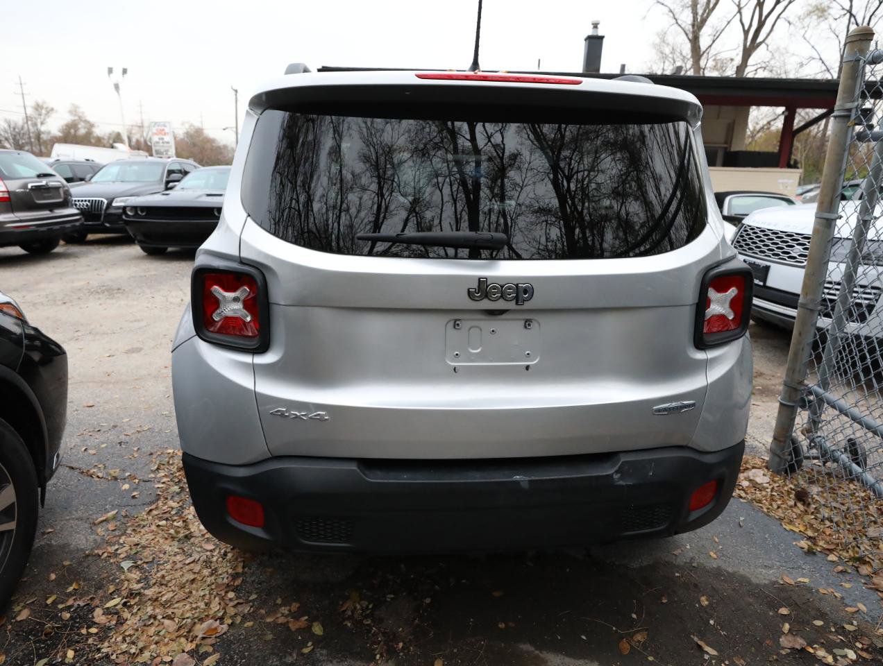 Used 2016 Jeep Renegade Latitude AWD/4WD image 7