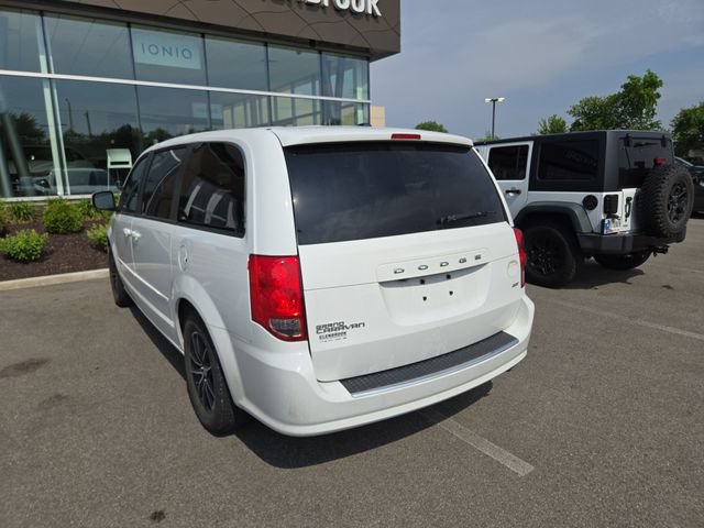 Used 2017 Dodge Grand Caravan GT FWD image 3