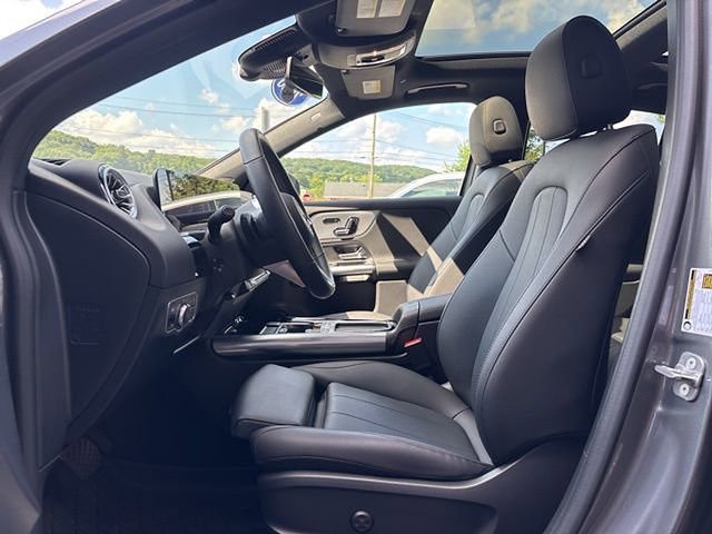 Used 2025 Mercedes-Benz GLA 250 4MATIC image 11