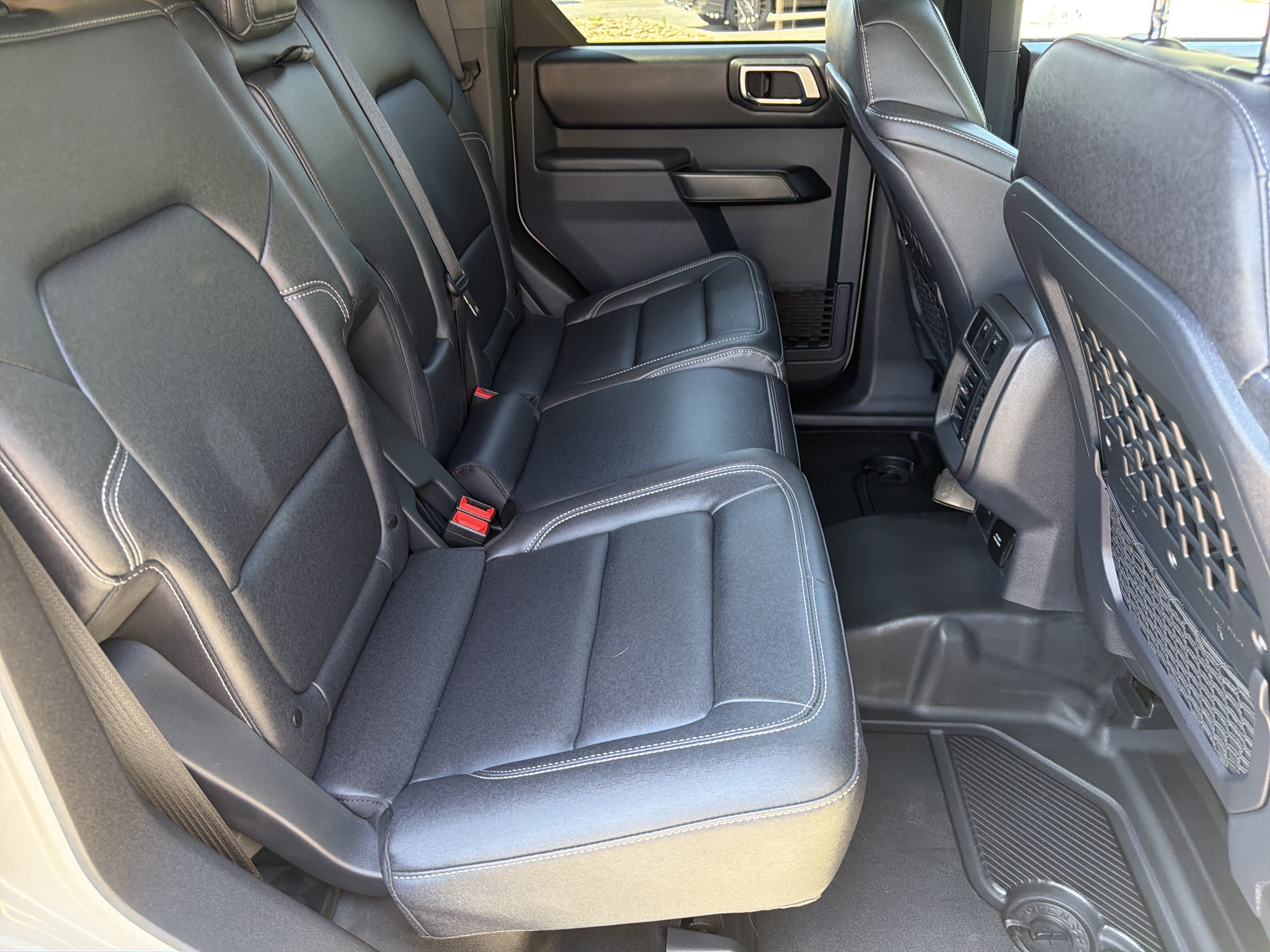Used 2025 Ford Bronco Badlands AWD/4WD image 18