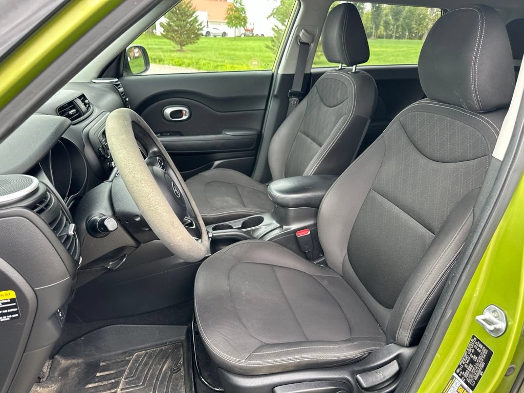 Used 2015 Kia Soul FWD image 14
