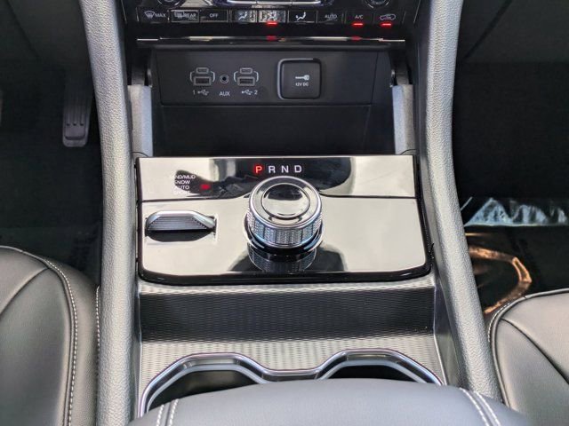 New 2025 Jeep Grand Cherokee Limited w/ Black Appearance Package image 17