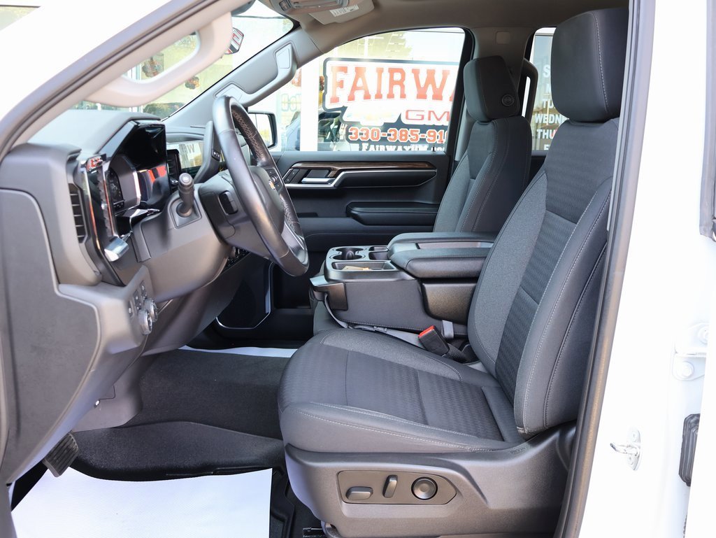 Used 2022 Chevrolet Silverado 1500 LT image 13