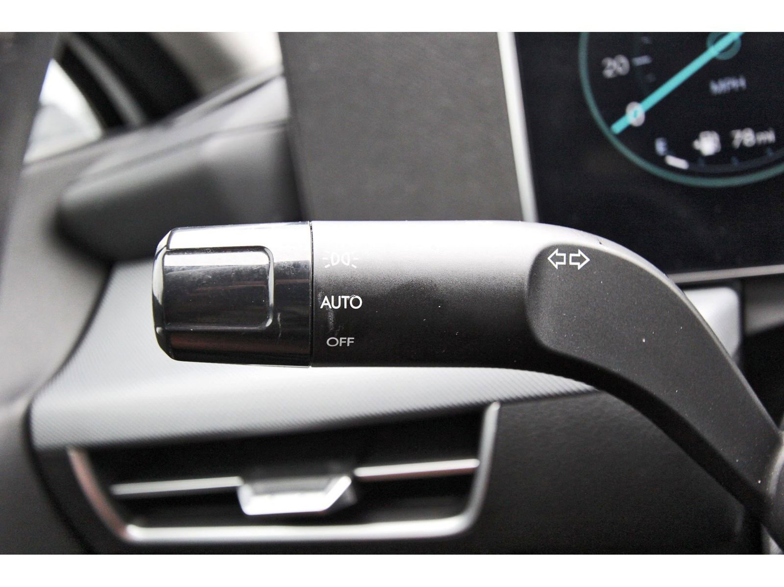 Used 2025 Hyundai Sonata SEL FWD image 17