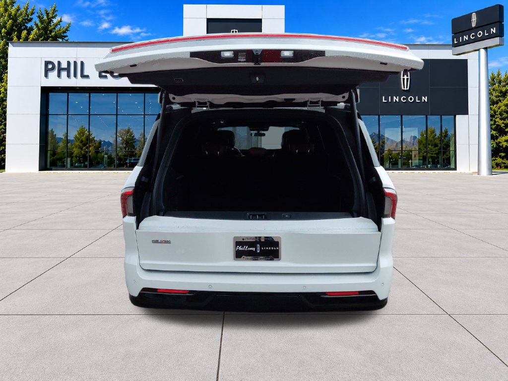 New 2026 Lincoln Navigator L Reserve AWD/4WD image 26
