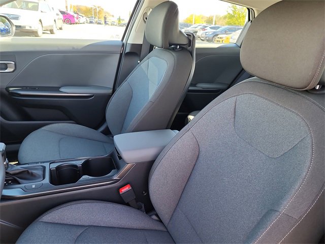 New 2025 Kia K4 LXS image 12