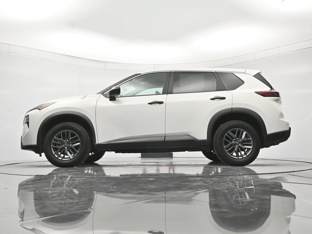 Used 2024 Nissan Rogue S FWD image 43