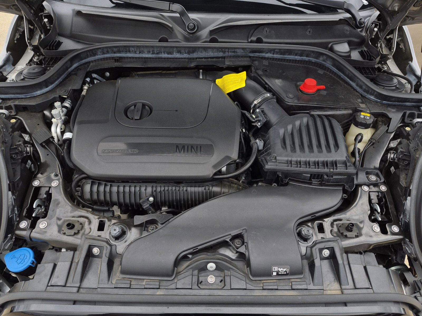 Used 2020 MINI Cooper S w/ Premium Package image 9