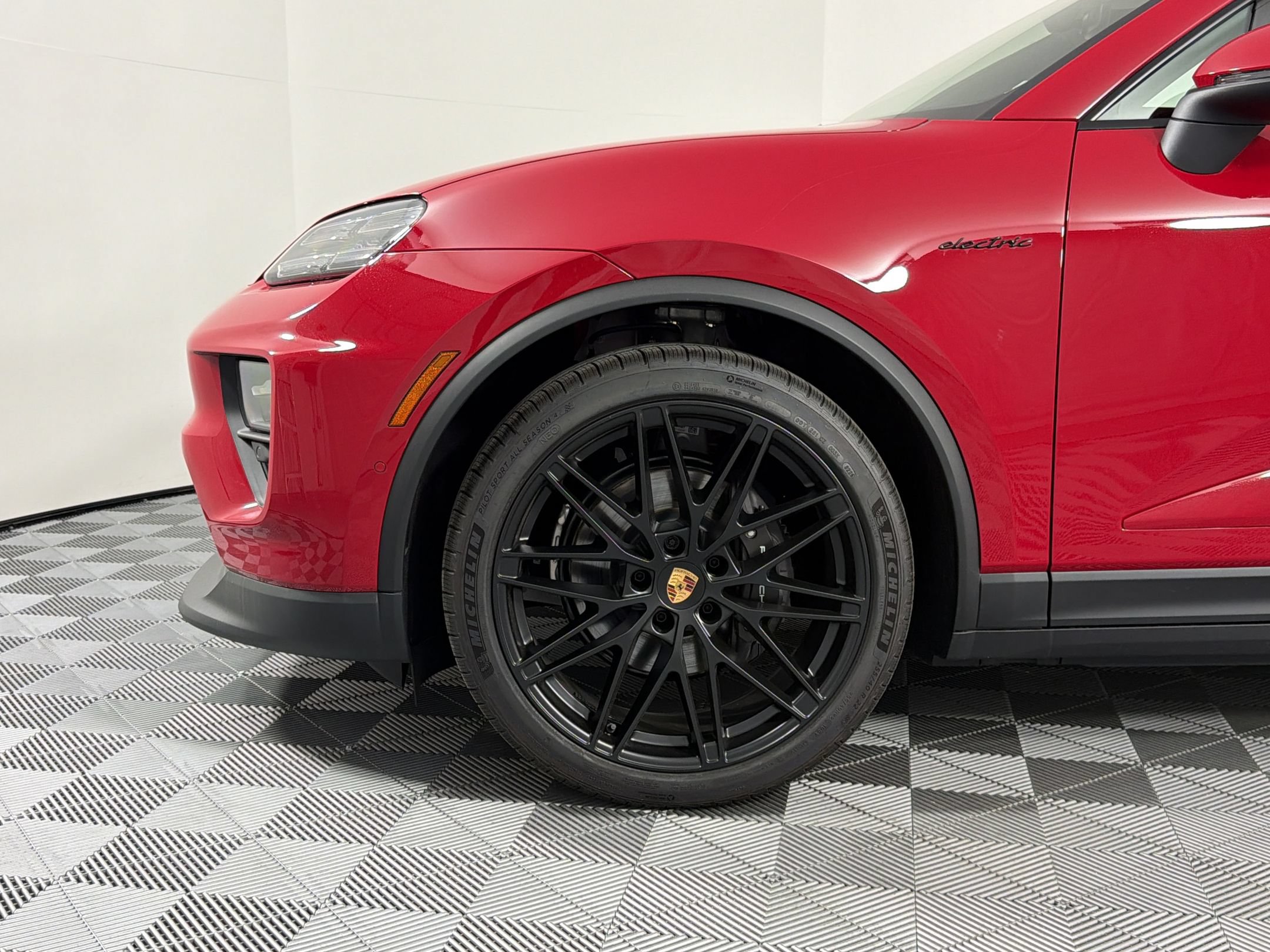 New 2026 Porsche Macan Electric RWD image 13