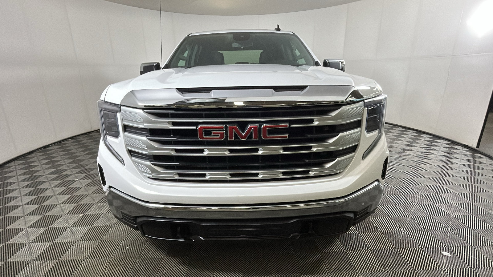 New 2026 GMC Sierra 1500 SLE AWD/4WD image 9