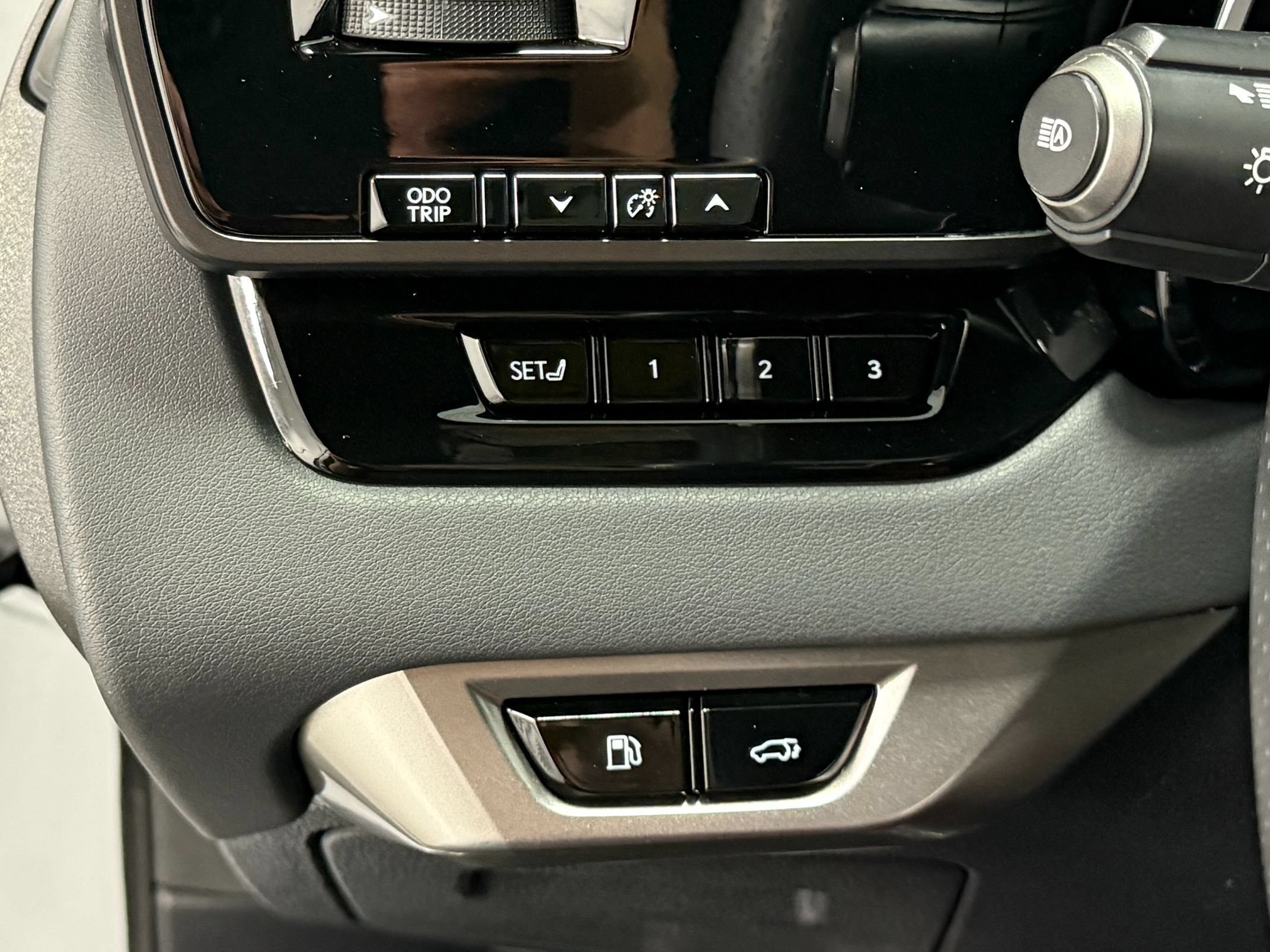 Used 2024 Lexus RX 350 AWD image 23