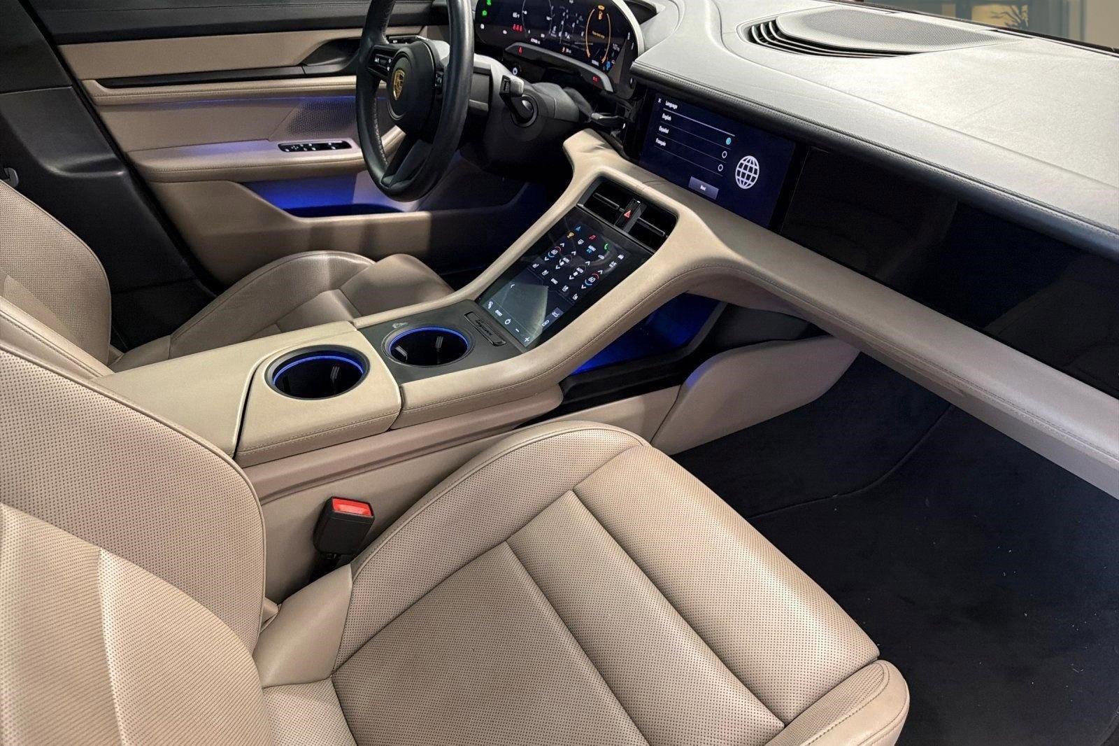 Used 2021 Porsche Taycan 4S image 34