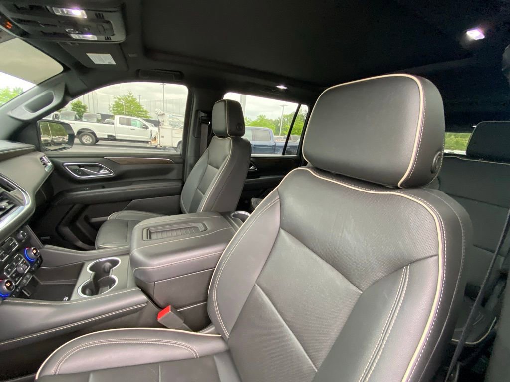 Used 2022 Chevrolet Suburban Premier AWD/4WD image 22