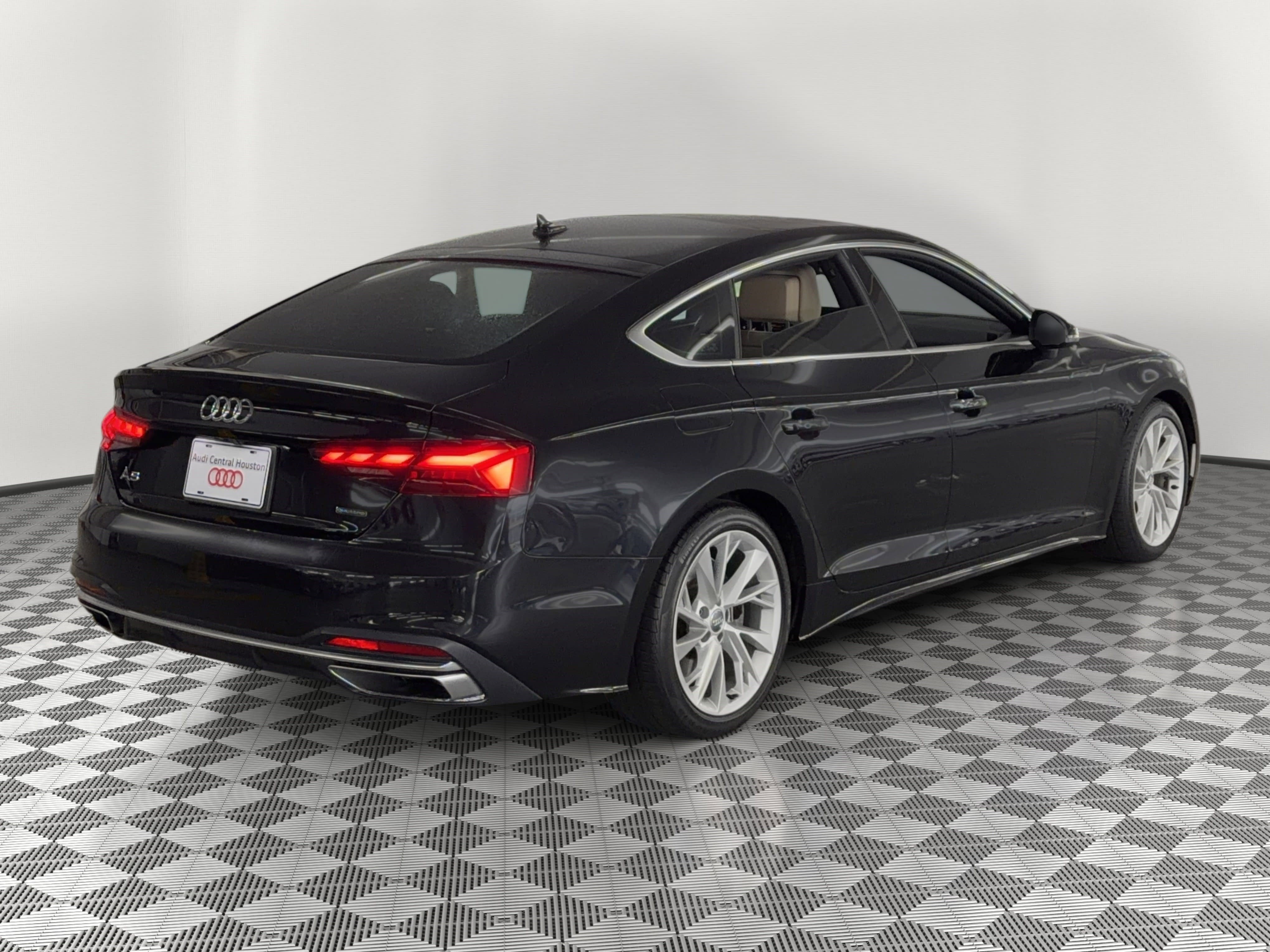 Used 2020 Audi A5 2.0T Premium image 9