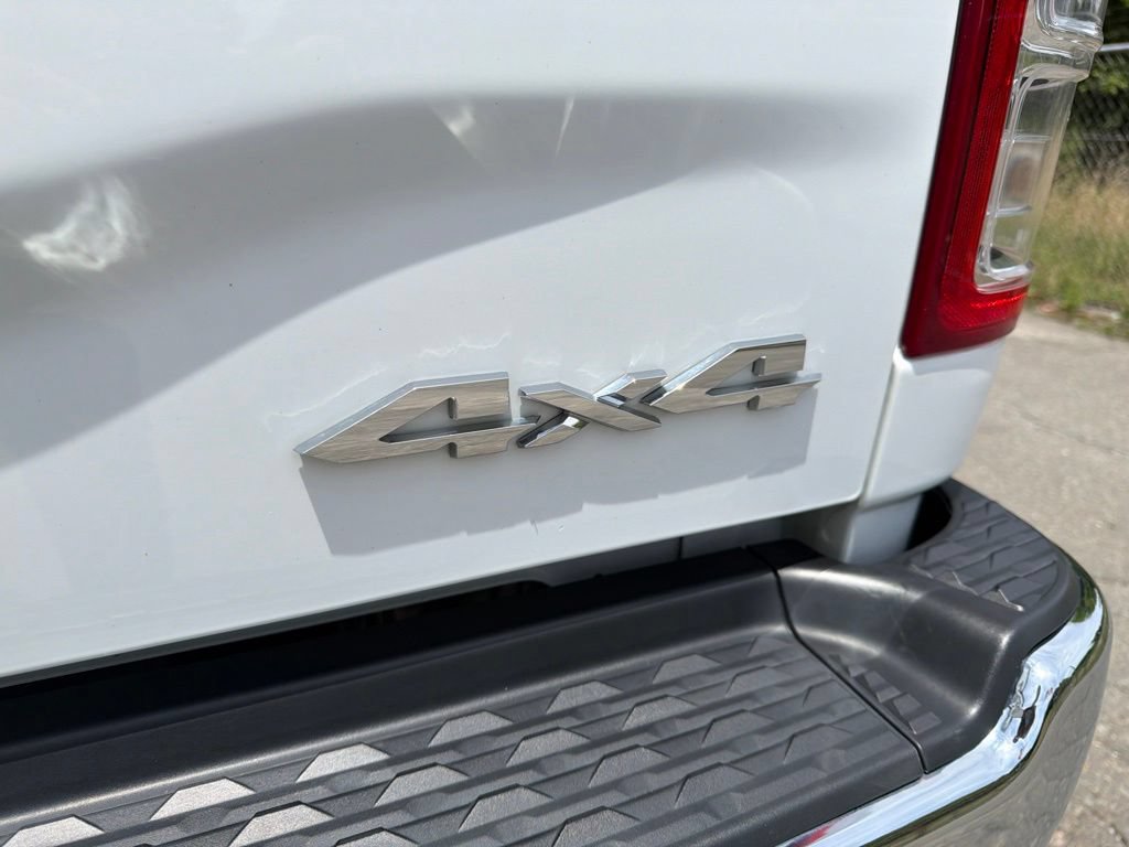 Used 2024 RAM 2500 Tradesman w/ Chrome Appearance Group AWD/4WD image 16