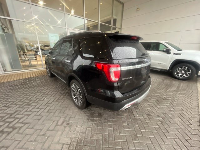 Used 2017 Ford Explorer Platinum AWD/4WD image 4