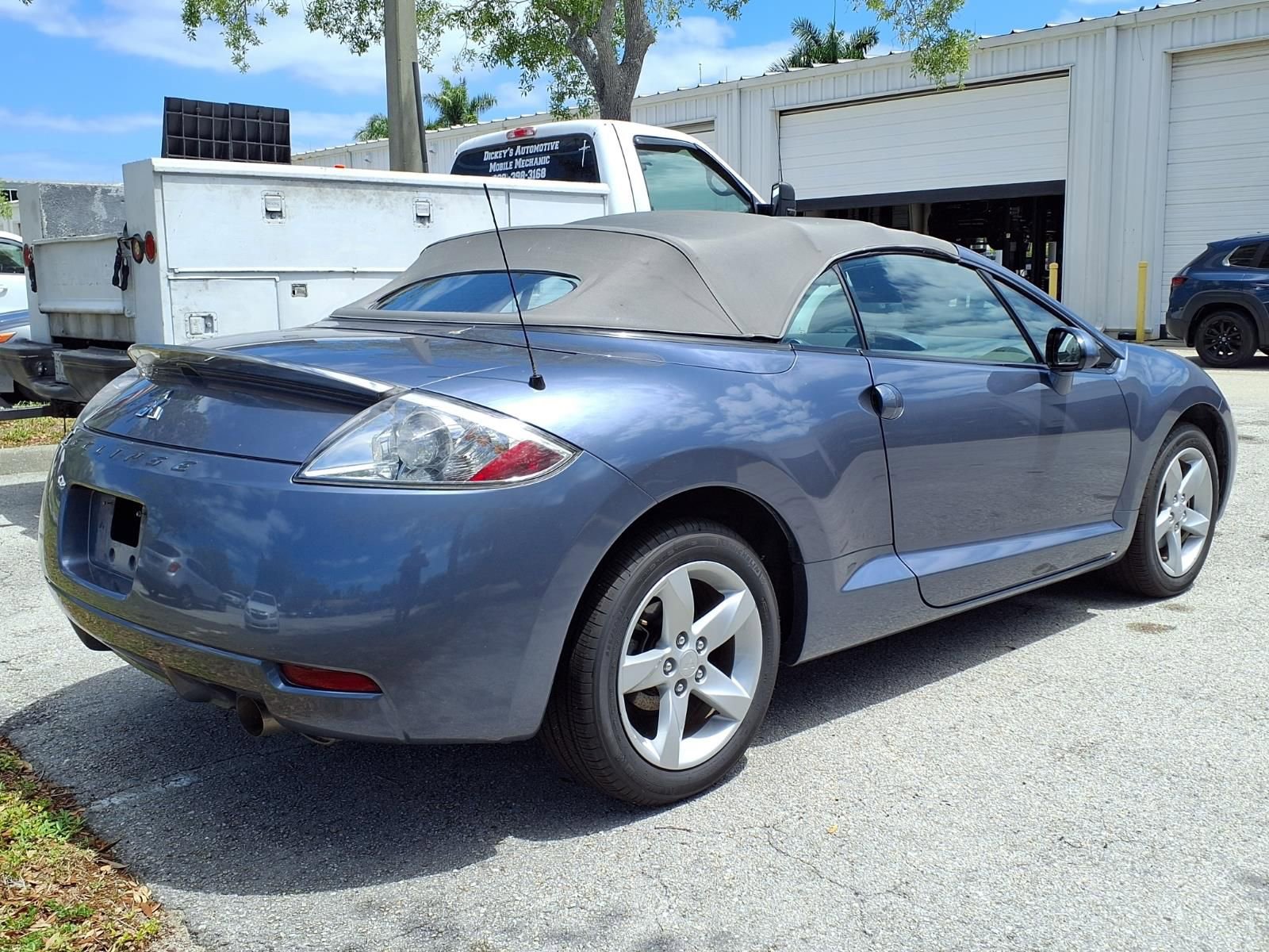 Used 2007 Mitsubishi Eclipse GS image 11