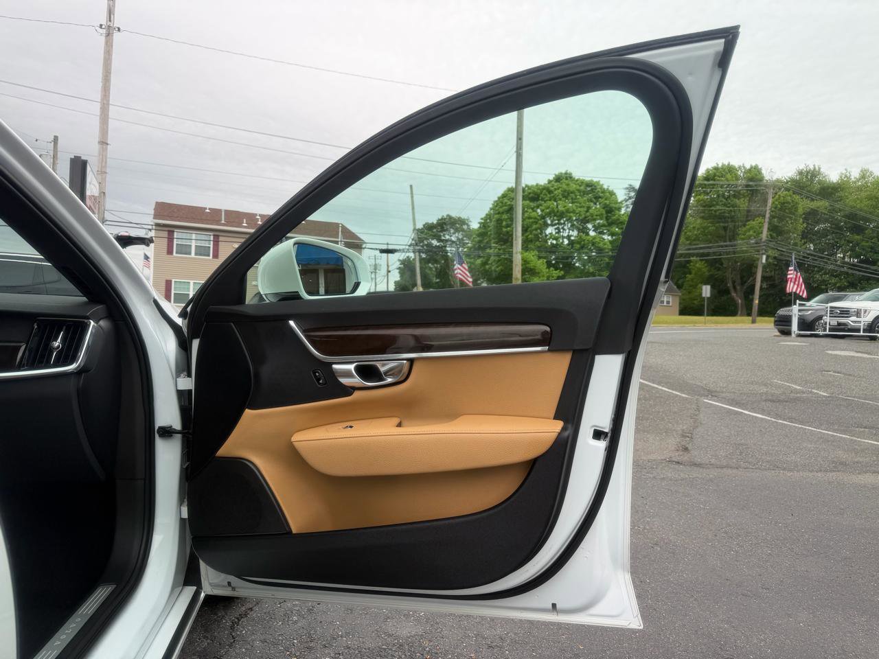 Used 2018 Volvo S90 T5 Momentum w/ Convenience Package AWD/4WD image 22