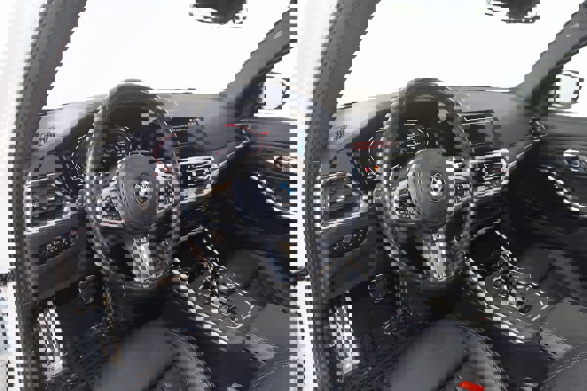 Used 2022 BMW 330i xDrive Sedan w/ M Sport Package image 25