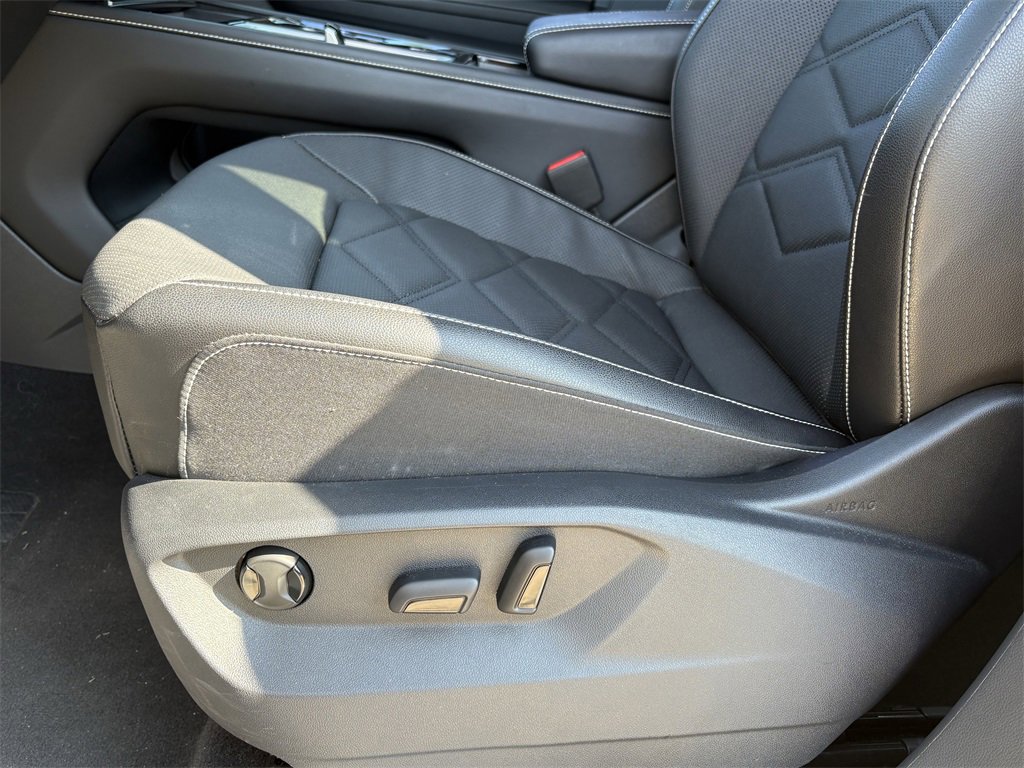 Used 2024 Volkswagen Atlas SE image 14