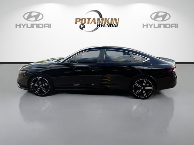 Used 2024 Honda Accord Sport image 8