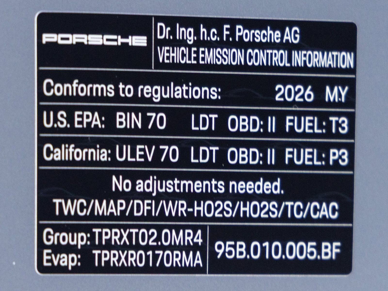 Certified 2026 Porsche Macan AWD/4WD image 37