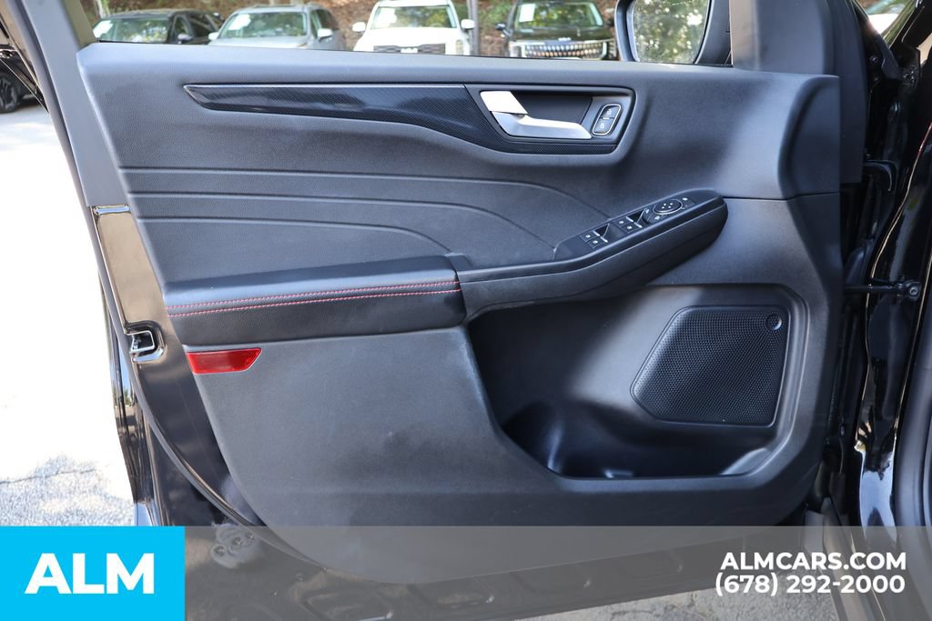 Used 2025 Ford Escape ST-Line AWD/4WD image 10