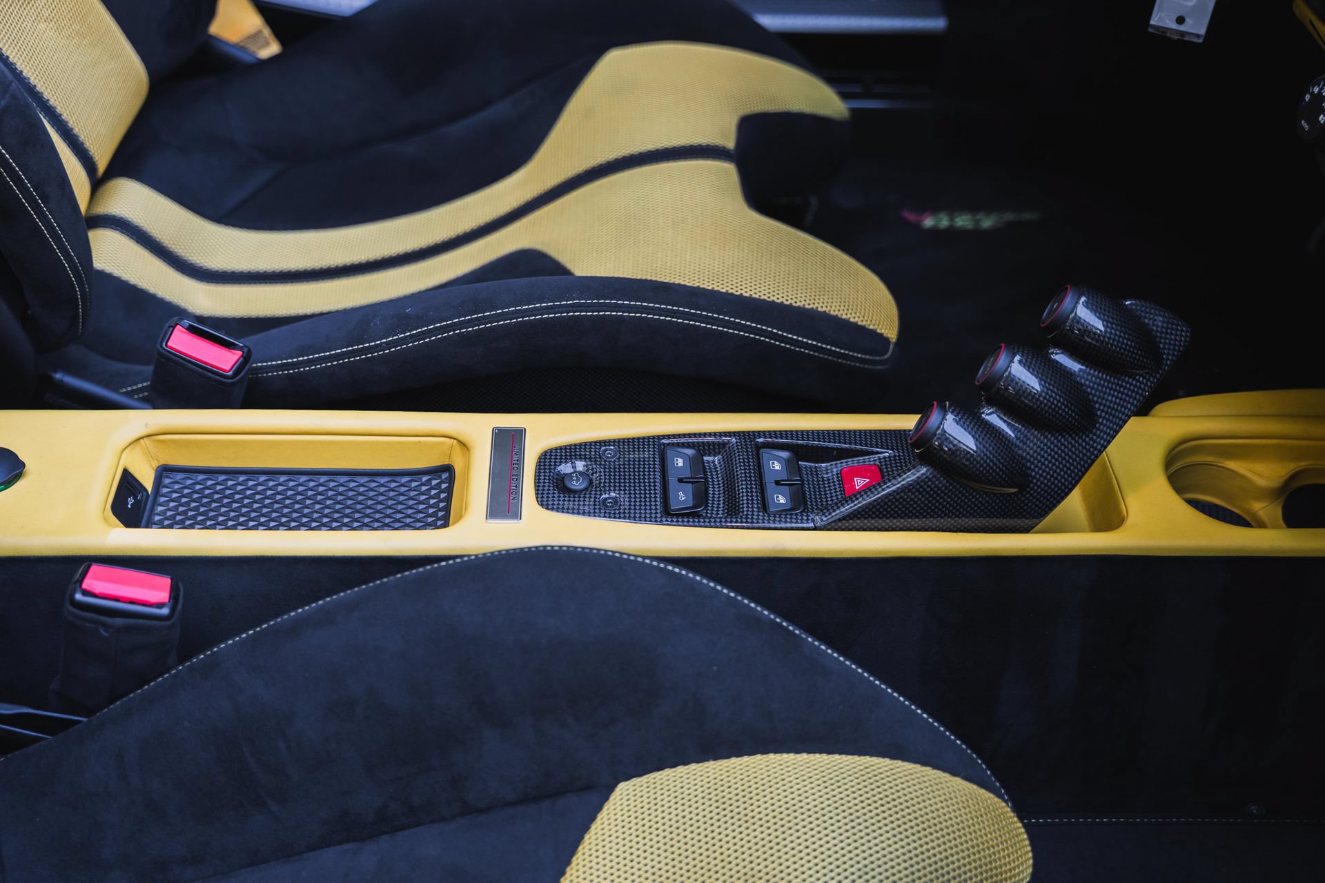 Used 2015 Ferrari 458 Speciale A RWD image 70