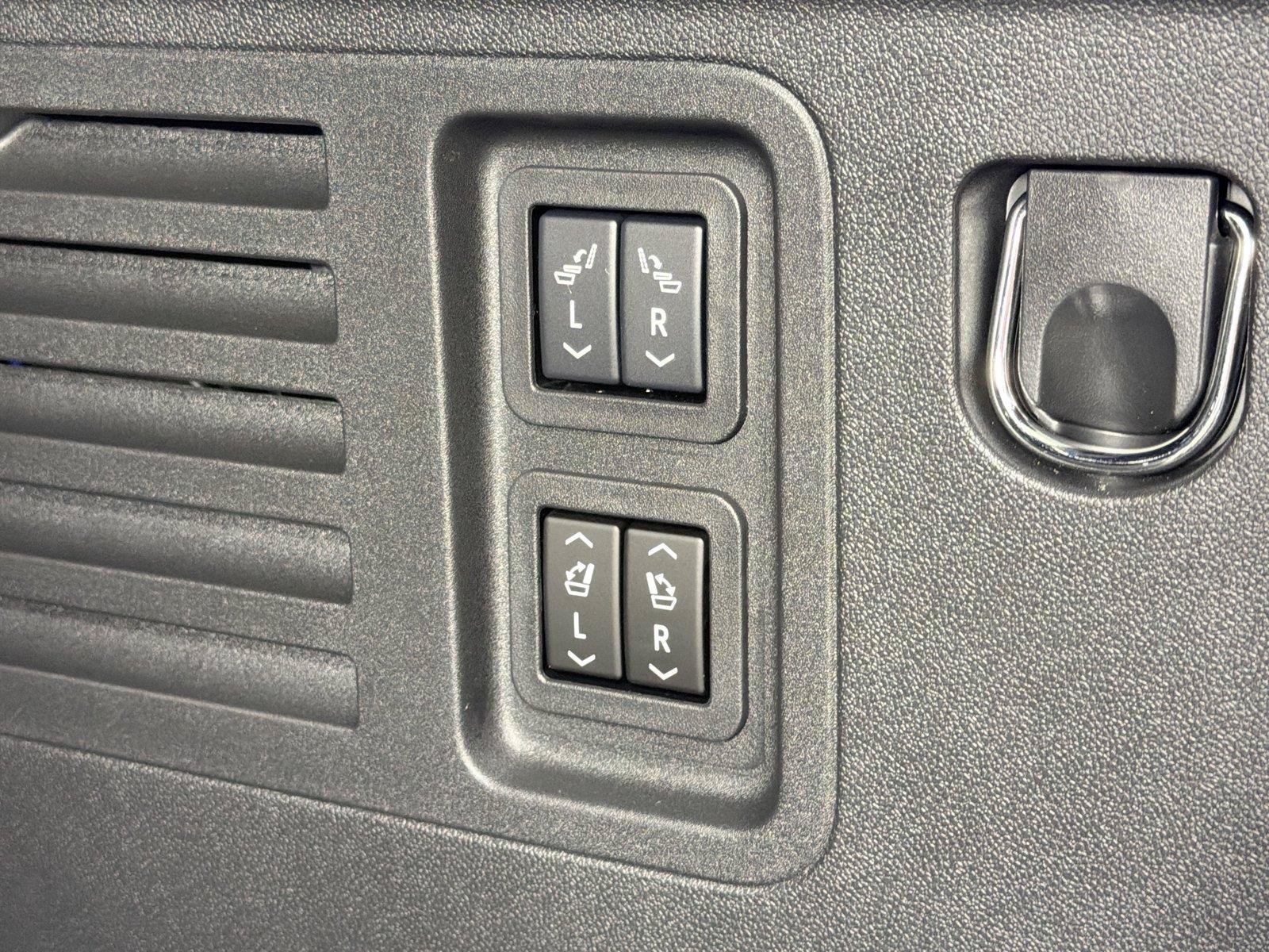 New 2026 GMC Acadia Denali Ultimate FWD image 11