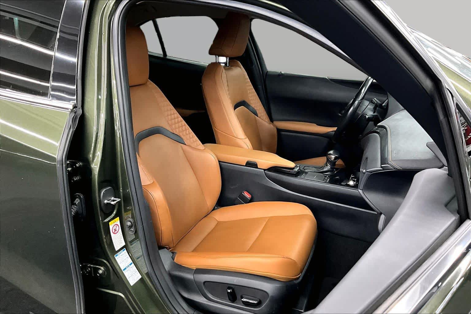 Used 2019 Lexus UX 250h w/ Premium Package AWD/4WD image 8