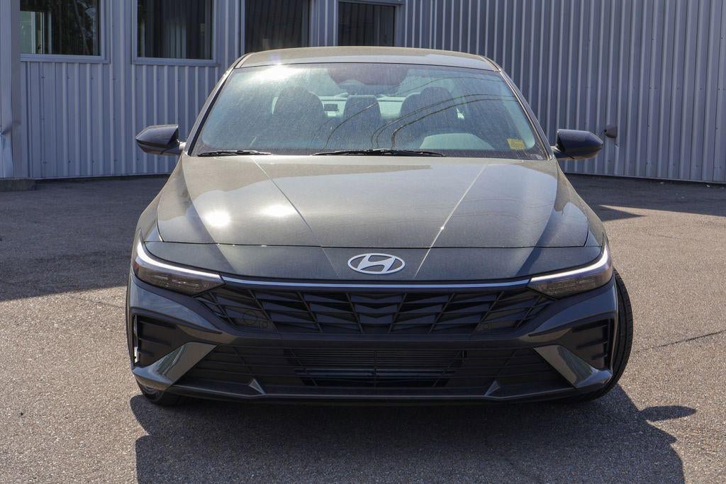 New 2026 Hyundai Elantra Sport FWD image 27