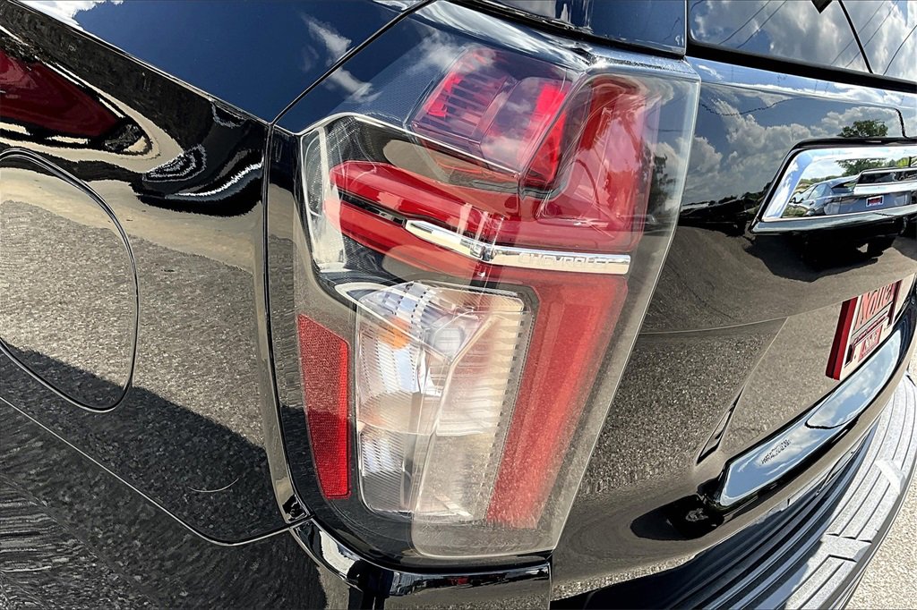 Used 2023 Chevrolet Tahoe LT image 30