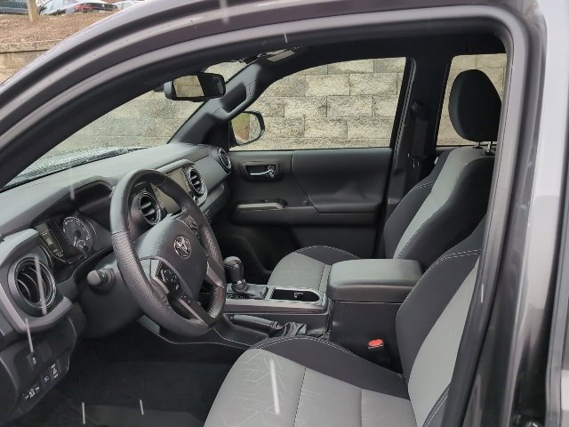 Used 2023 Toyota Tacoma TRD Off-Road image 13