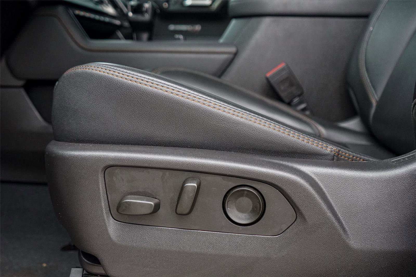 Used 2023 GMC Sierra 1500 AT4 w/ AT4 Premium Package image 21